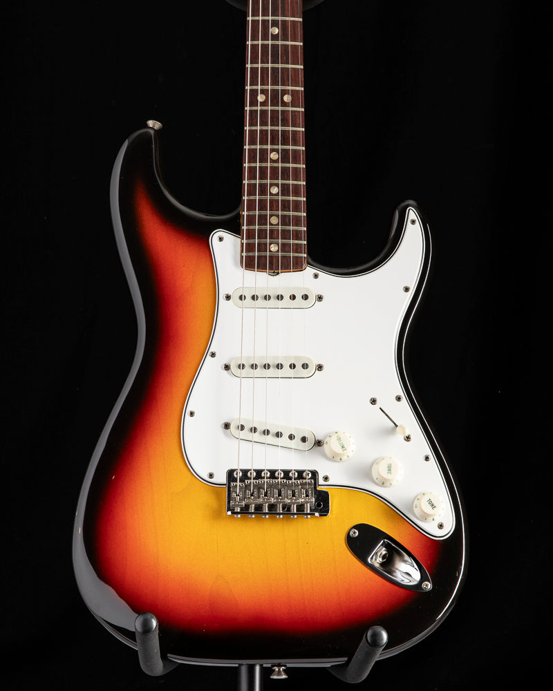 1966 Fender Stratocaster 3-Tone Sunburst | Vintage Stratocaster