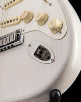 Fender American Ultra Luxe Vintage '50s Stratocaster White Blonde