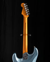 Fender American Ultra Luxe Vintage '60s Stratocaster Ice Blue Metallic