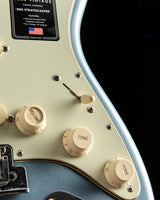 Fender American Ultra Luxe Vintage '60s Stratocaster Ice Blue Metallic