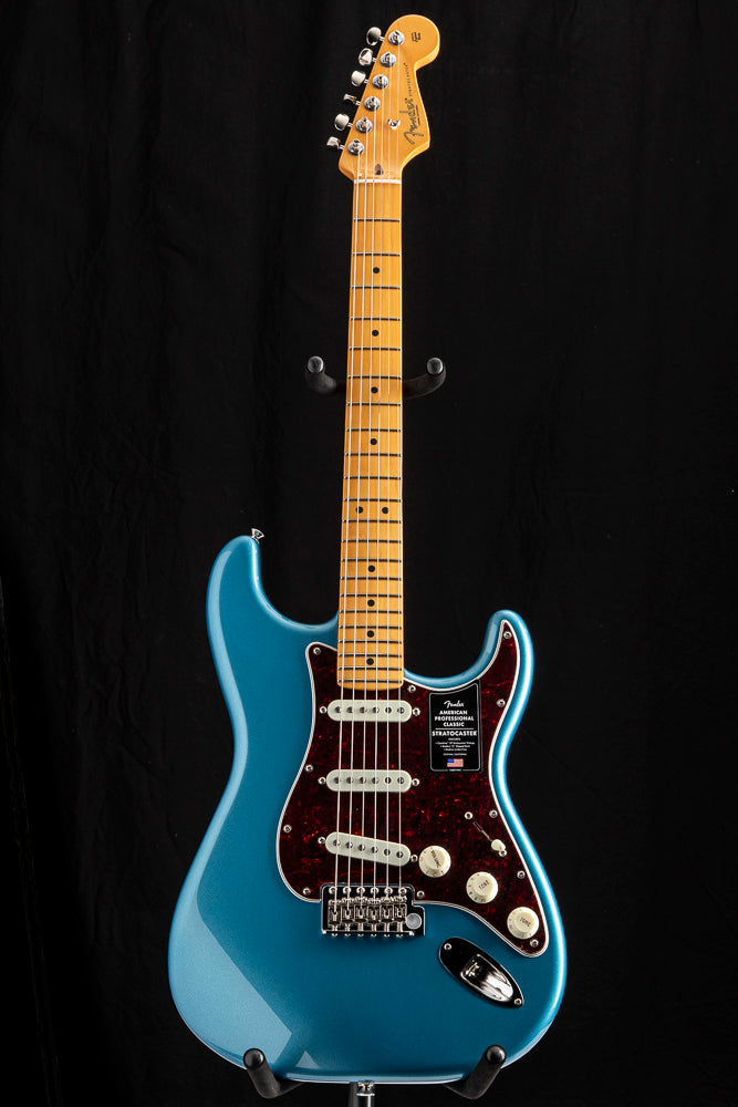 Fender American Professional Classic Stratocaster Lake Placid Blue