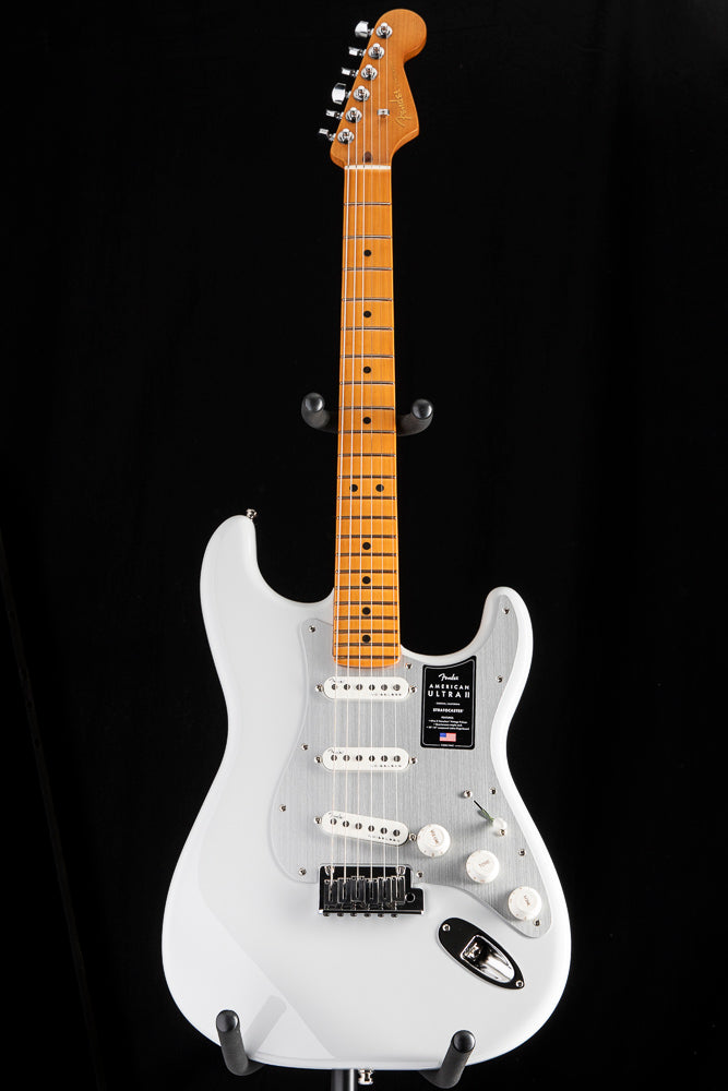 Fender American Ultra II Stratocaster Avalanche | White Stratocaster