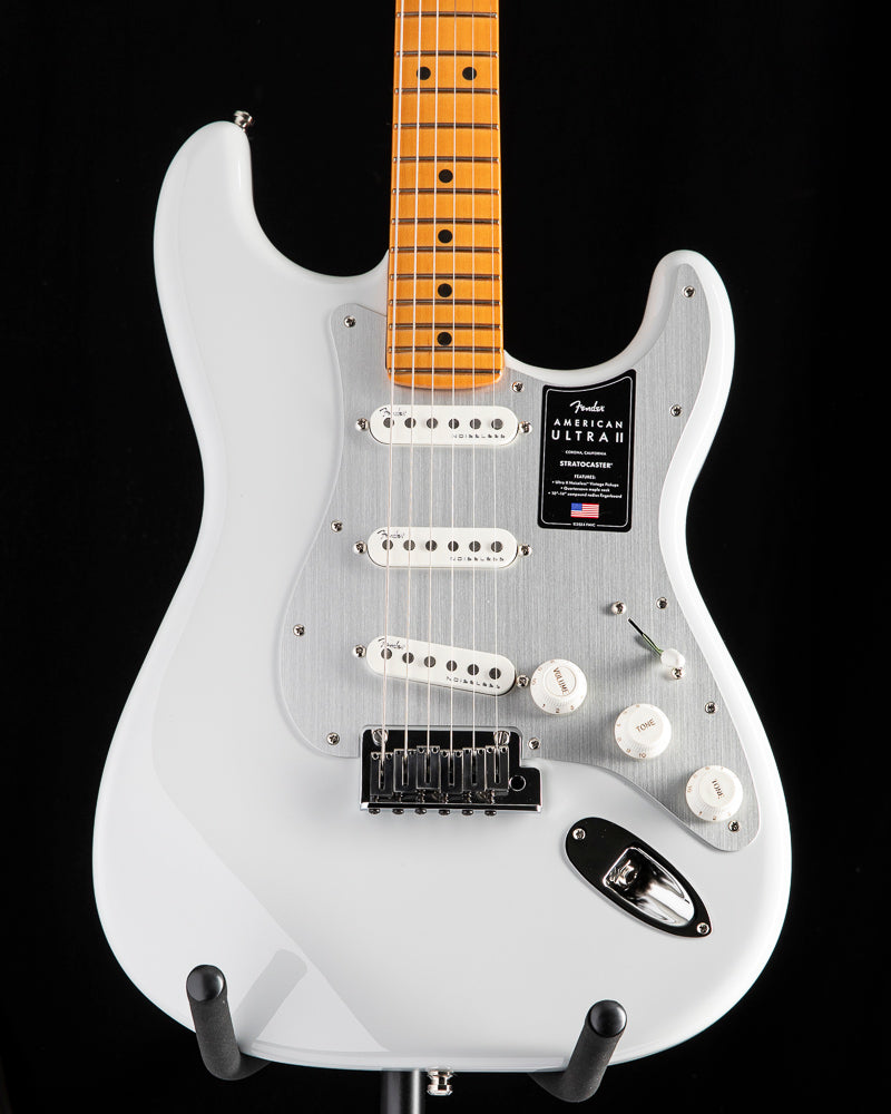 Fender American Ultra II Stratocaster Avalanche | White Stratocaster