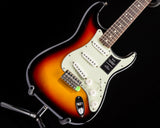 Fender Limited Edition Vintera II Road Worn 60's Stratocaster 3-Color Sunburst
