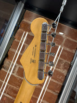 Fender Player II Stratocaster Coral Red w/Gator Gigbag