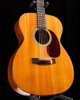 Used Martin 000-16