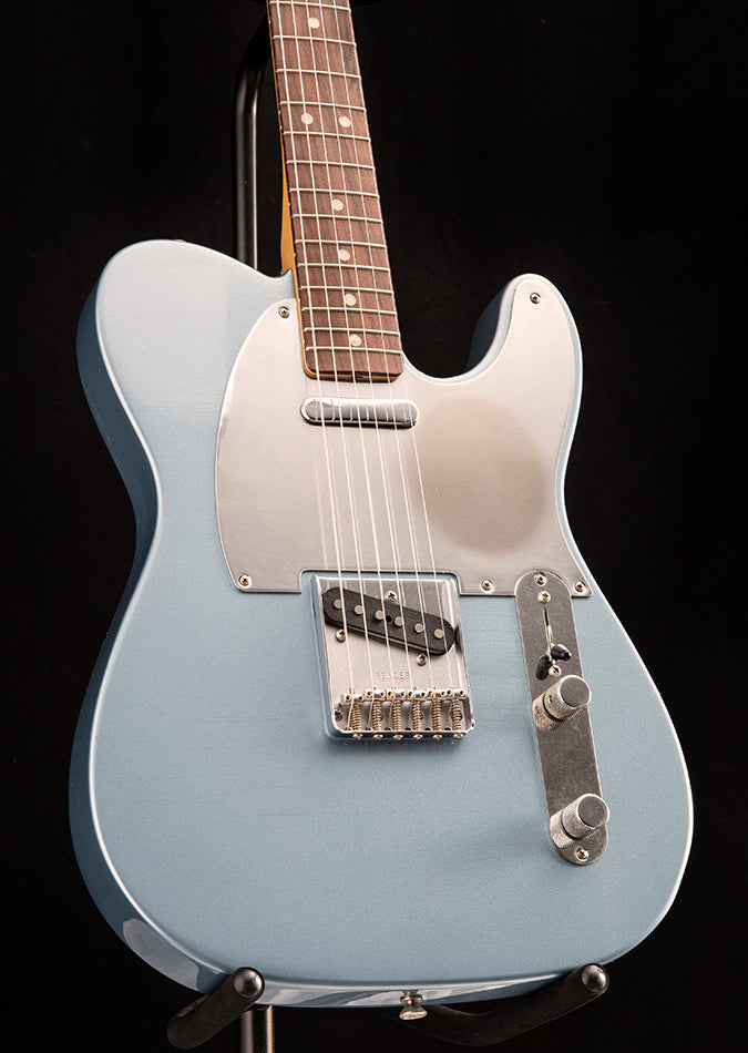 Fender Chrissie Hynde Telecaster Iced Blue Metallic