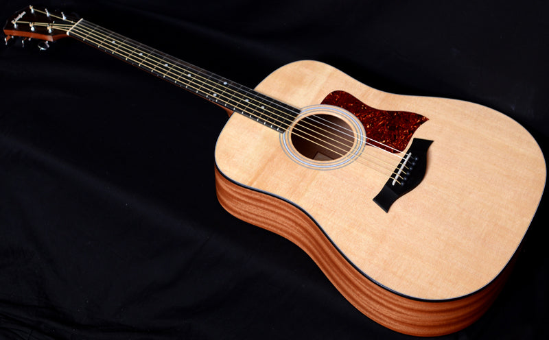 Taylor 110e