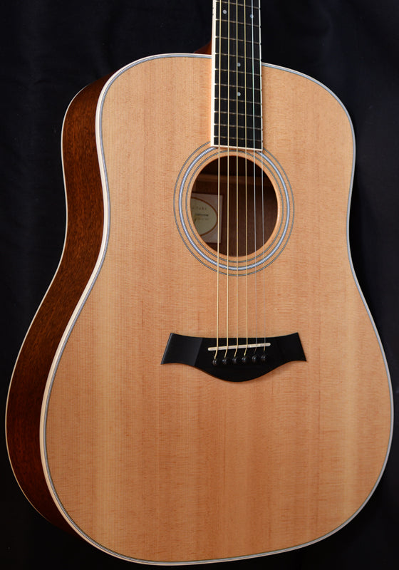 Taylor DN3 Dreadnought