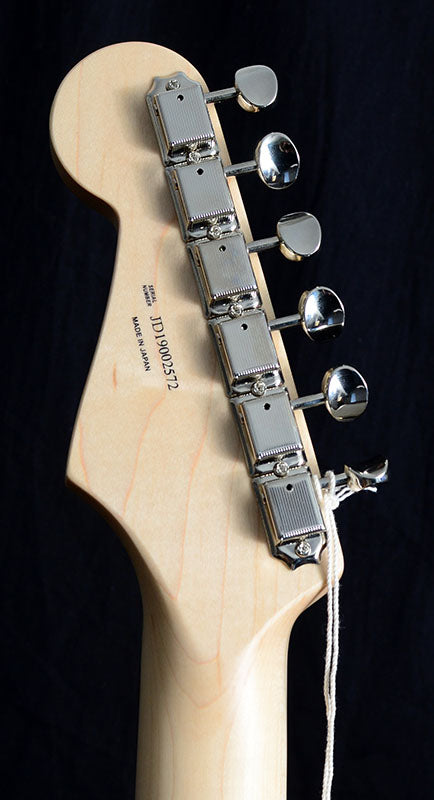 Fender Aerodyne Classic Strat 3-Tone Sunburst-Brian's Guitars