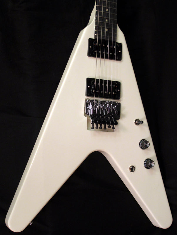Used Gibson Flying V Tremolo-Brian's Guitars