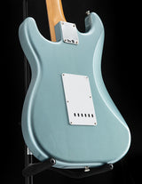 Used Fender Vintera '60s Stratocaster Ice Blue Metallic