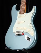 Used Fender Vintera '60s Stratocaster Ice Blue Metallic