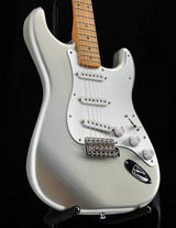 Fender H.E.R. Stratocaster Chrome Glow