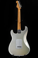 Fender H.E.R. Stratocaster Chrome Glow