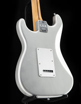Fender H.E.R. Stratocaster Chrome Glow