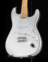 Fender H.E.R. Stratocaster Chrome Glow