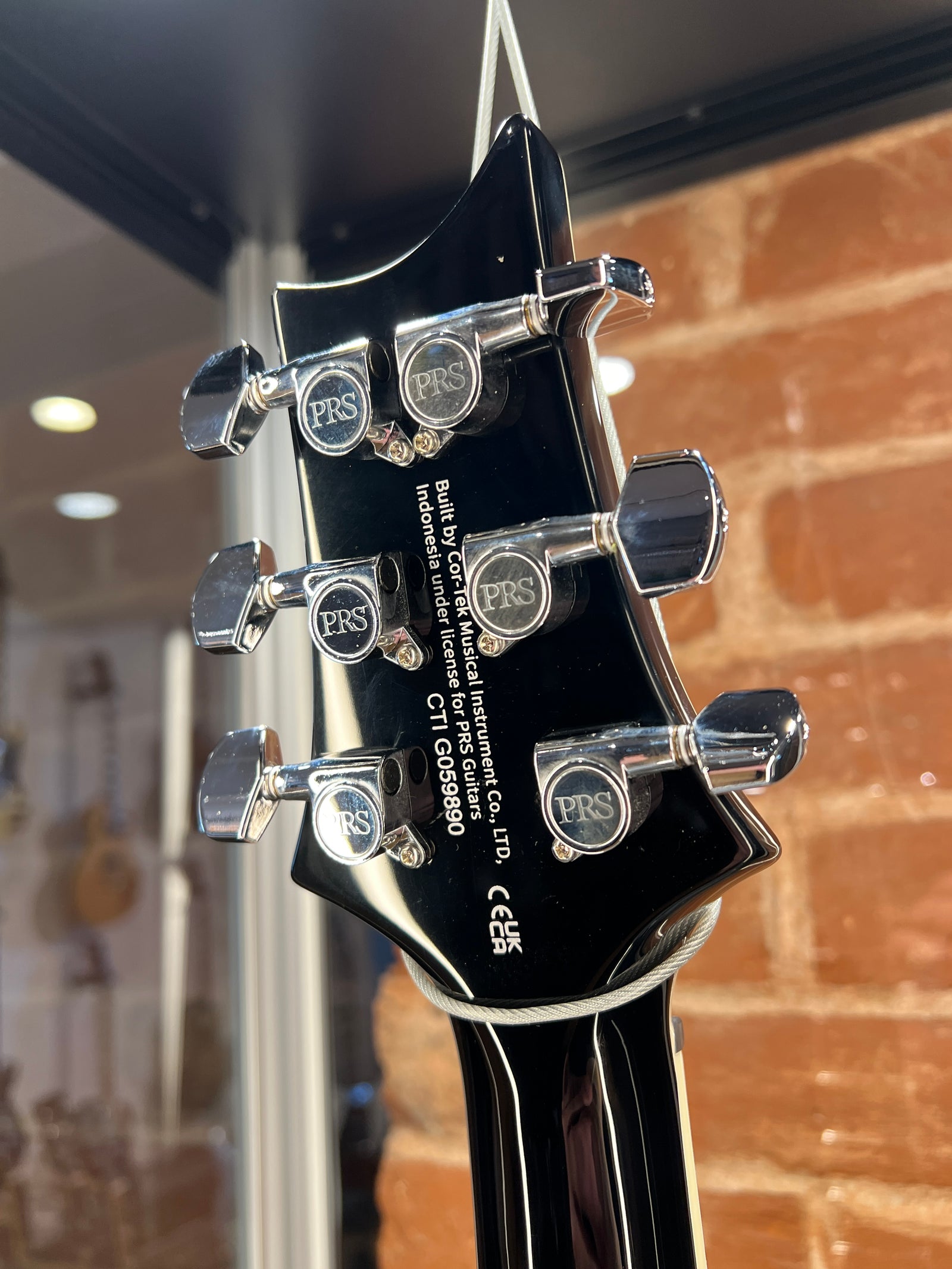 Paul Reed Smith SE Custom 24 Semi-Hollow Piezo Charcoal Smokeburst