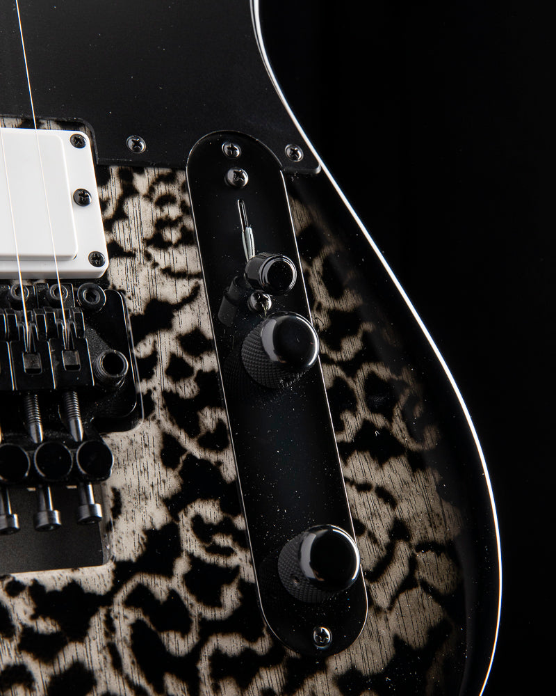 Tom Anderson T Classic Contoured White Dog Hair Black Floral Burst