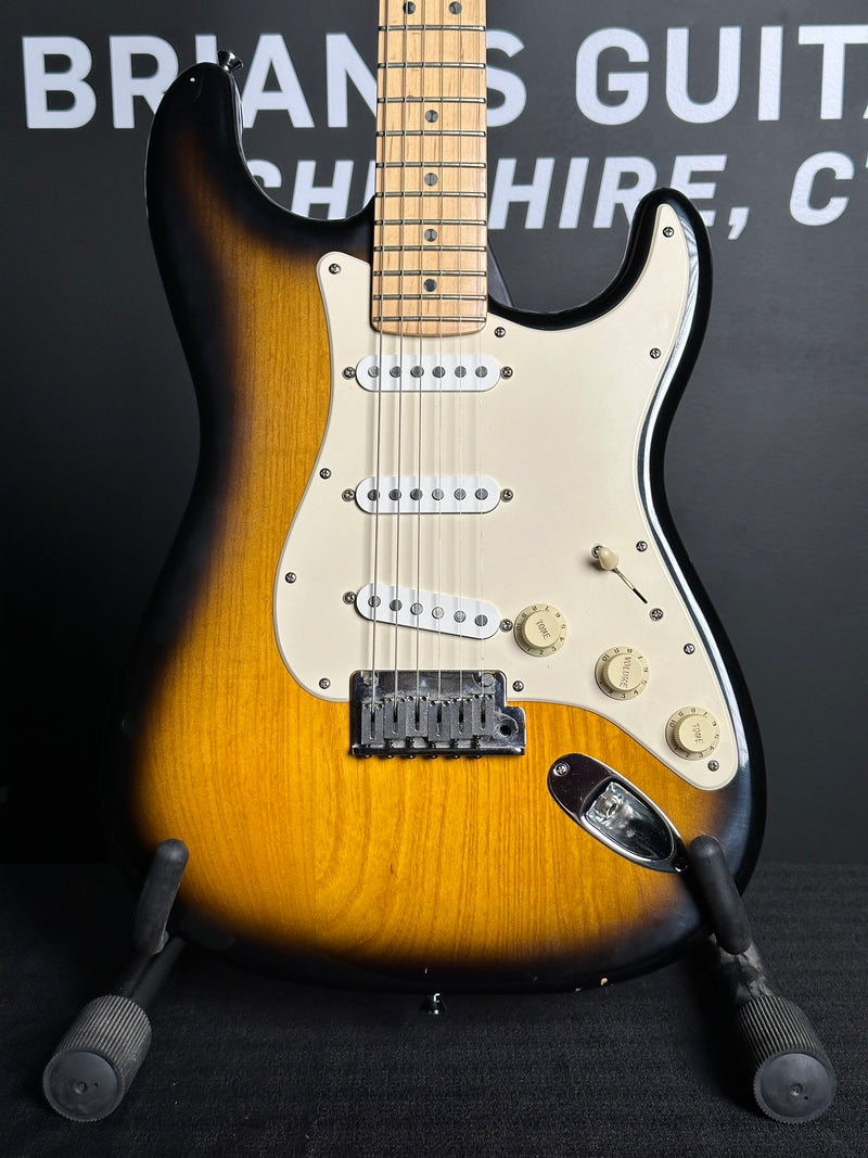 Used Fender 50th Anniversary American Standard Stratocaster 2-Color Sunburst