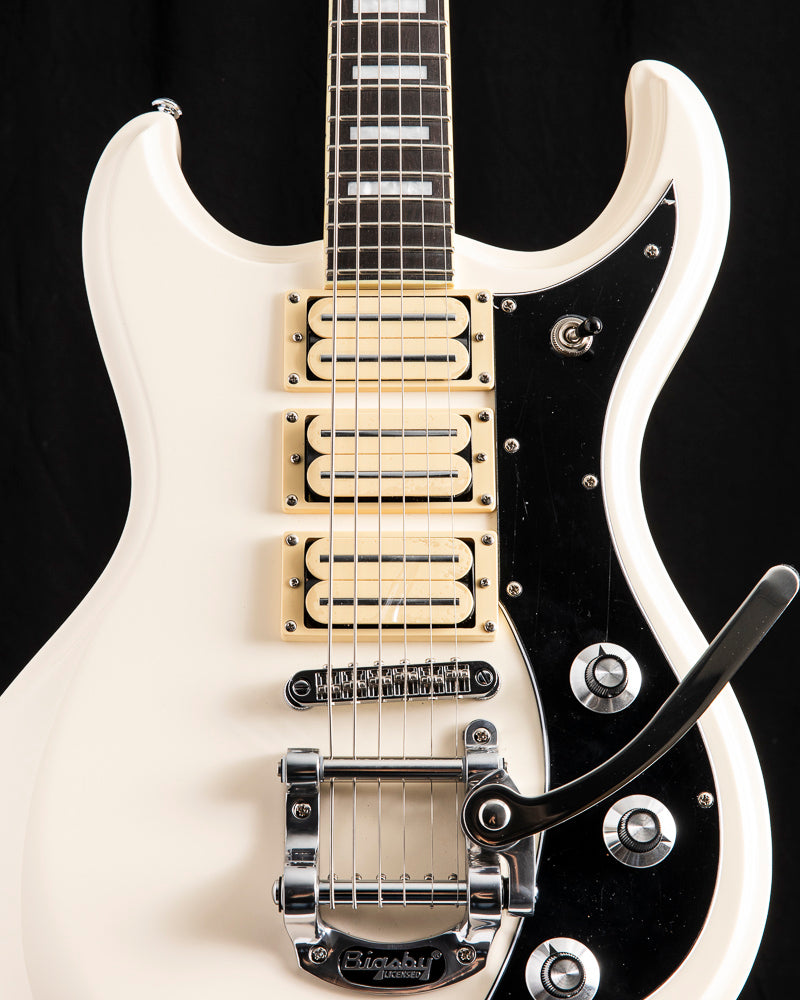 Dunable DE Gnarwhal Baritone White Bigsby