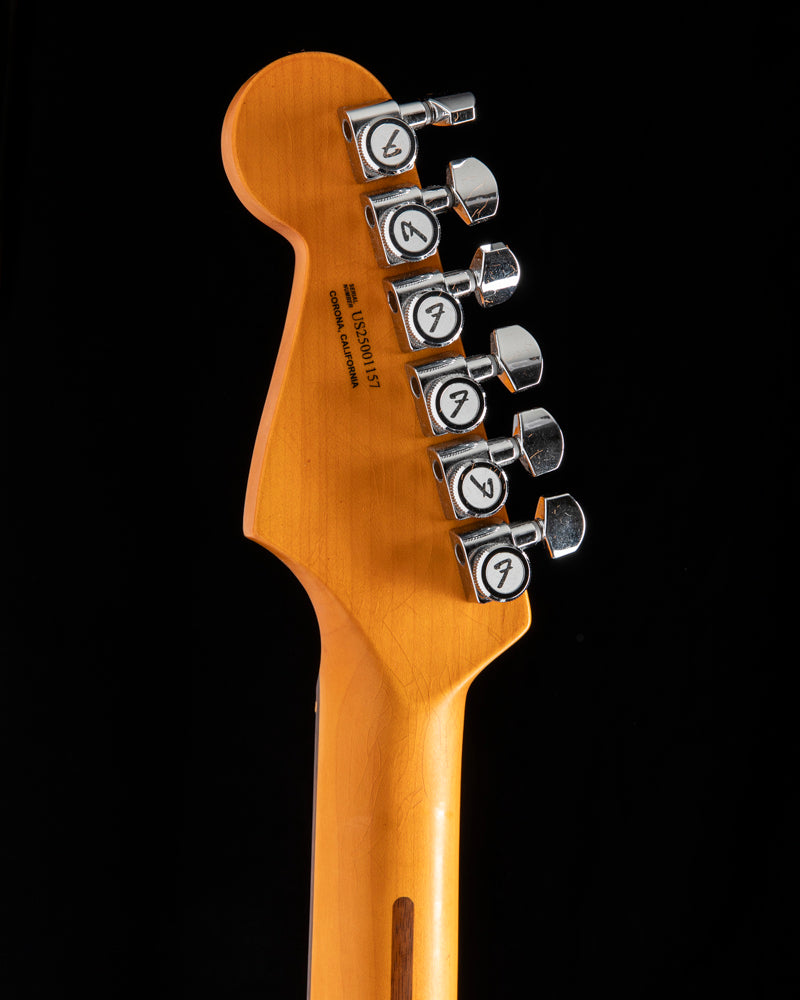 Fender American Ultra Luxe Vintage '60s Stratocaster Ice Blue Metallic