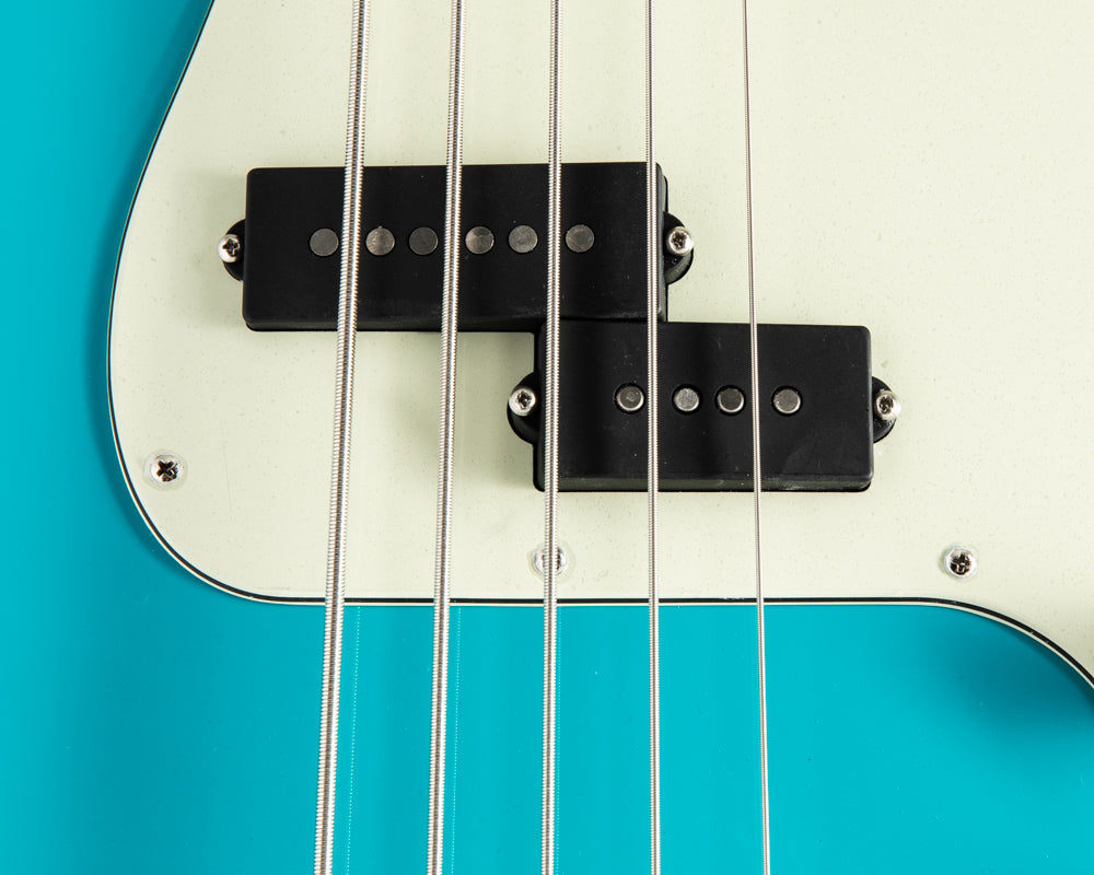 Fender American Professional II Precision Bass V Miami Blue