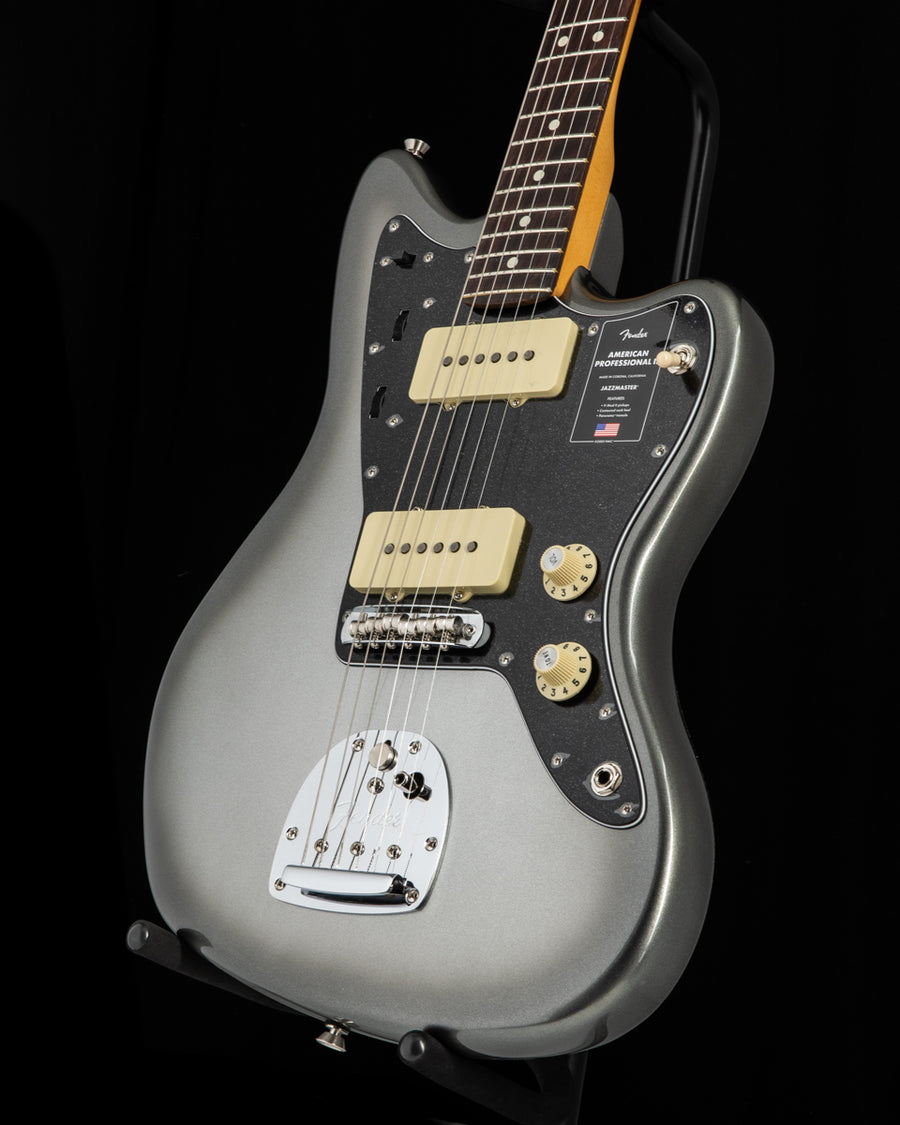 FenderAmericanProIIJazzmasterM