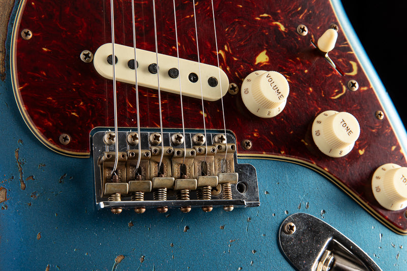 Fender Custom Shop Roasted 1960 Stratocaster Super Heavy Relic Aged Lake Placid Blue over 3 Color Sunburst
