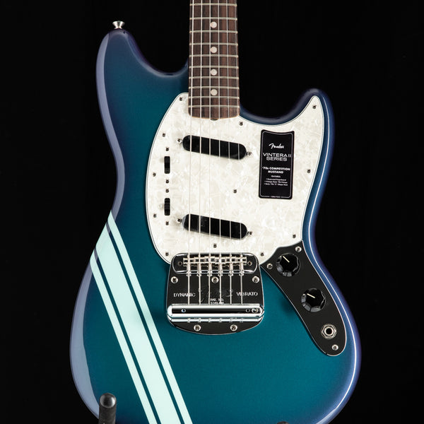 Fender Vintera II 70s Mustang Competition Burgundy