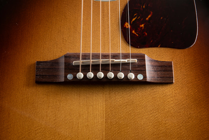 Gibson J-45 Standard Vintage Sunburst