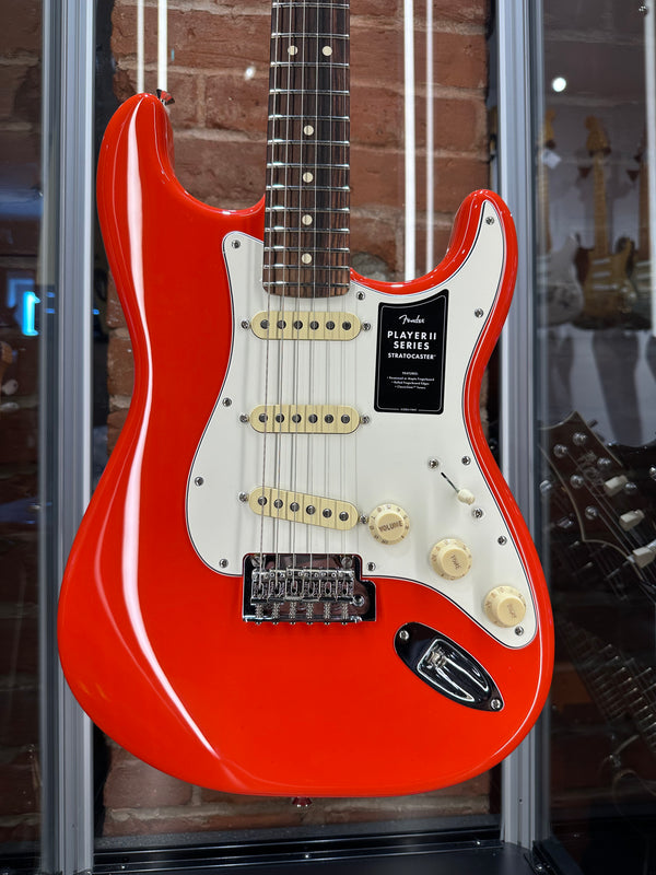 Fender Player II Stratocaster Coral Red w/Gator Gigbag