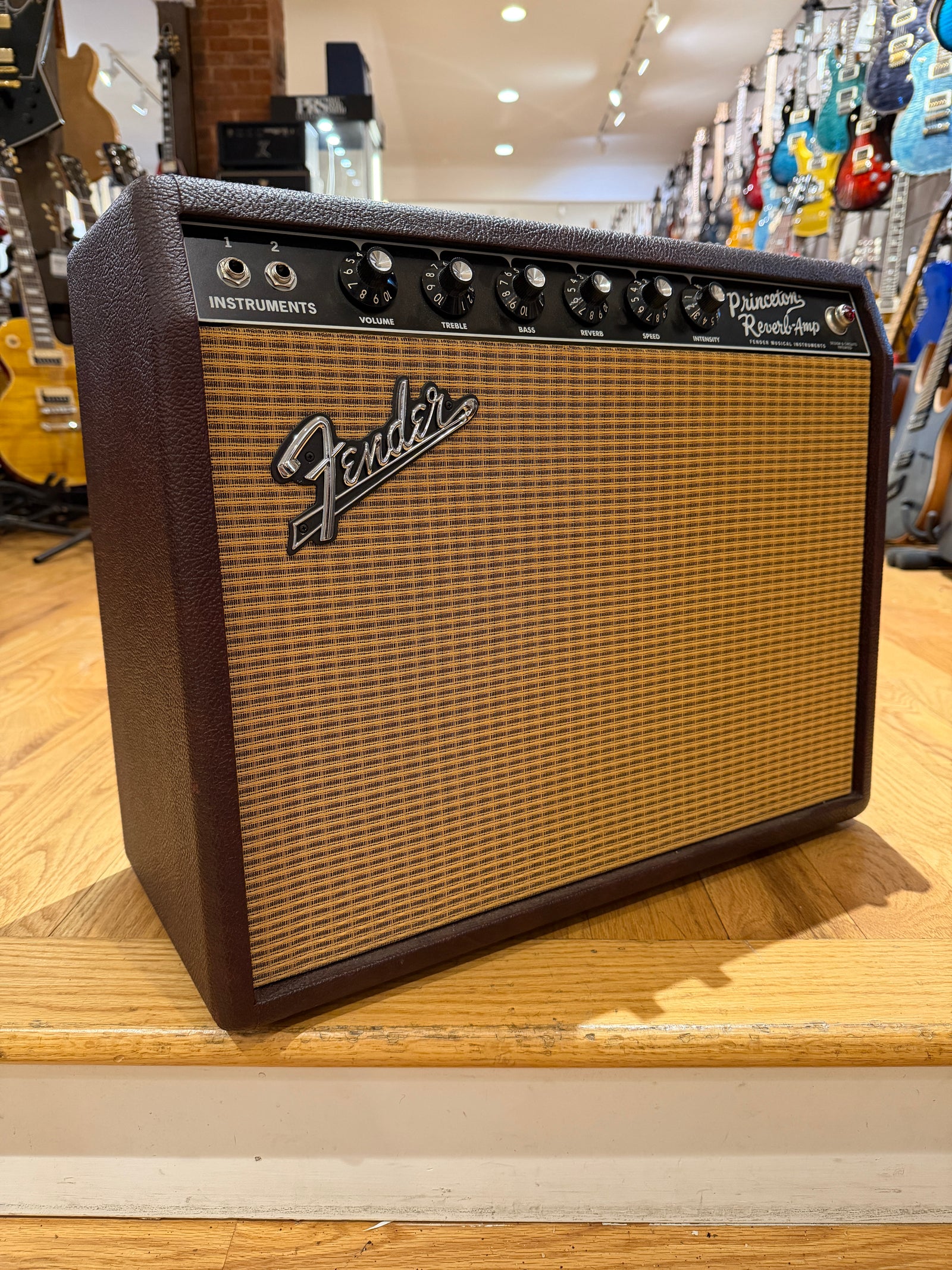 Used Fender Limited Edition '65 Princeton Reverb Reissue Bordeux Reser