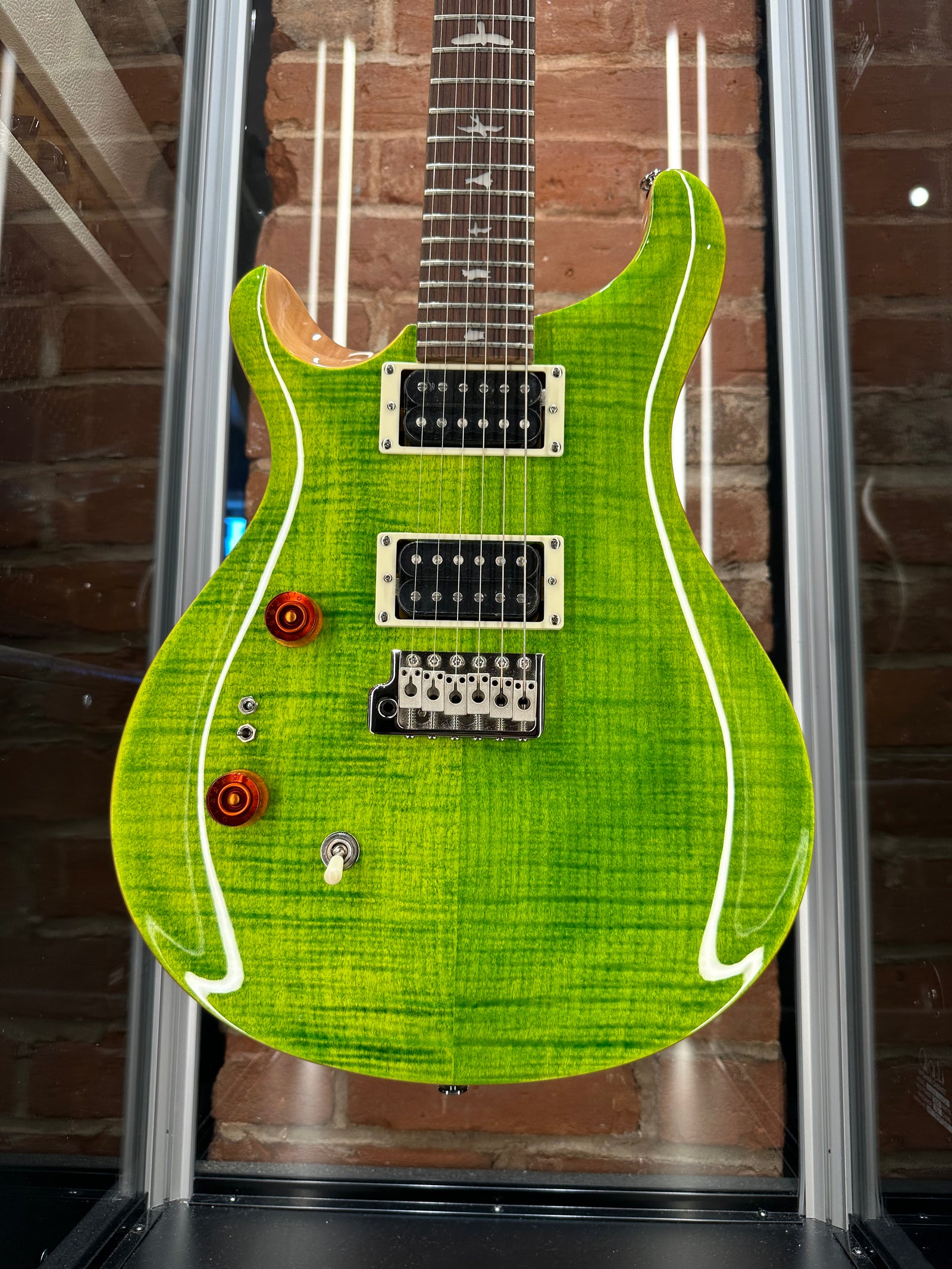 ギター PaulReedSmith SE Custom 24 / Eriza Verde IMG_0882_1600x.heic?v=1735834860
