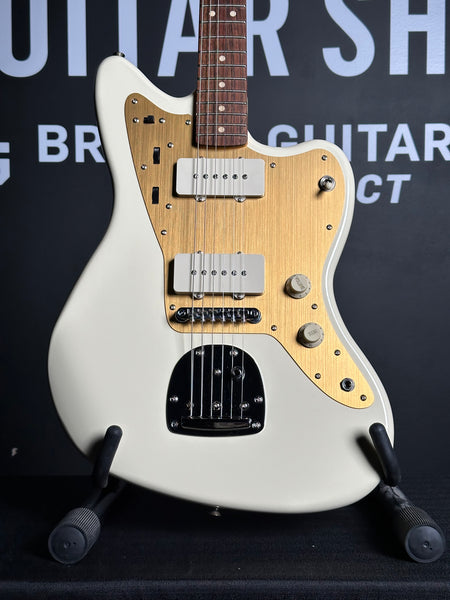 Used Squier J Mascis Signature Jazzmaster Vintage White Used Squier J Mascis Signature Jazzmaster Vintage White