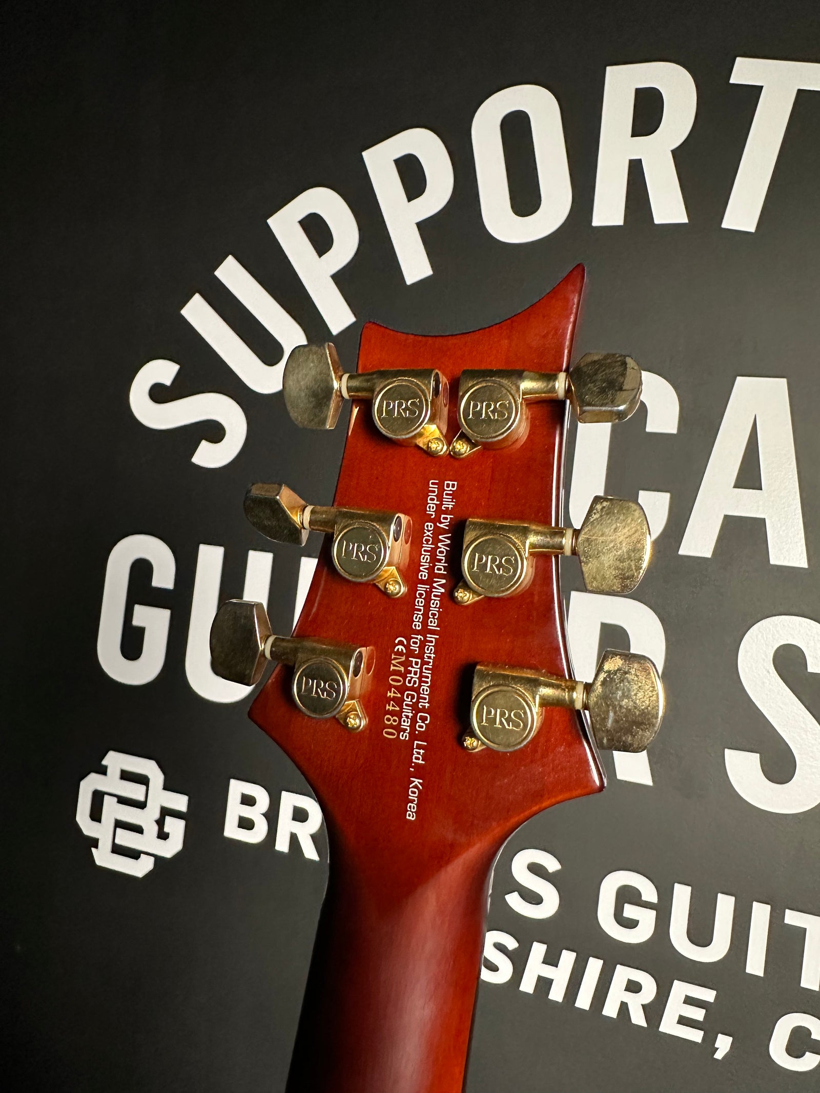 Used Gibson Les Paul Classic Electric Guitar - Smokehouse Burst