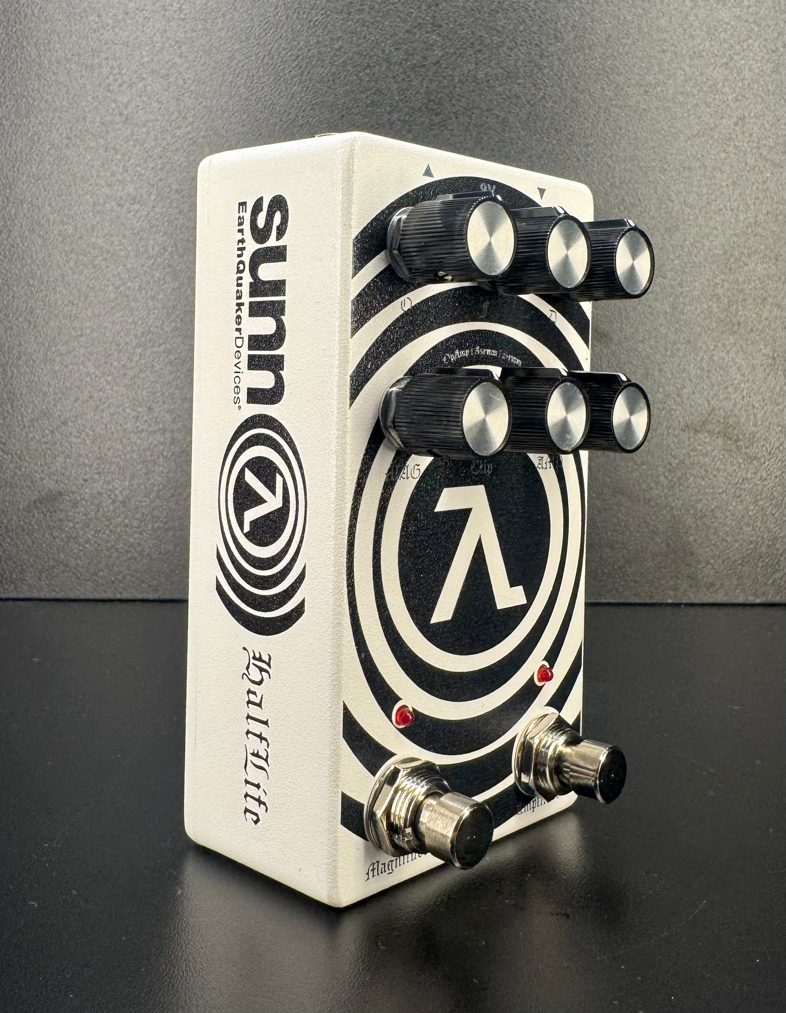 Earthquaker Devices Sunn O))) HalfLife Octave Distortion Brian's Guita