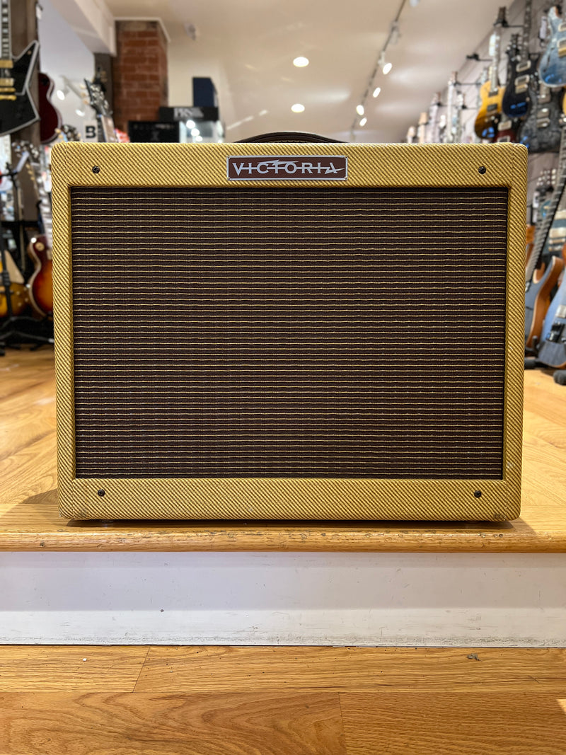 Used Victoria Ivy League Combo