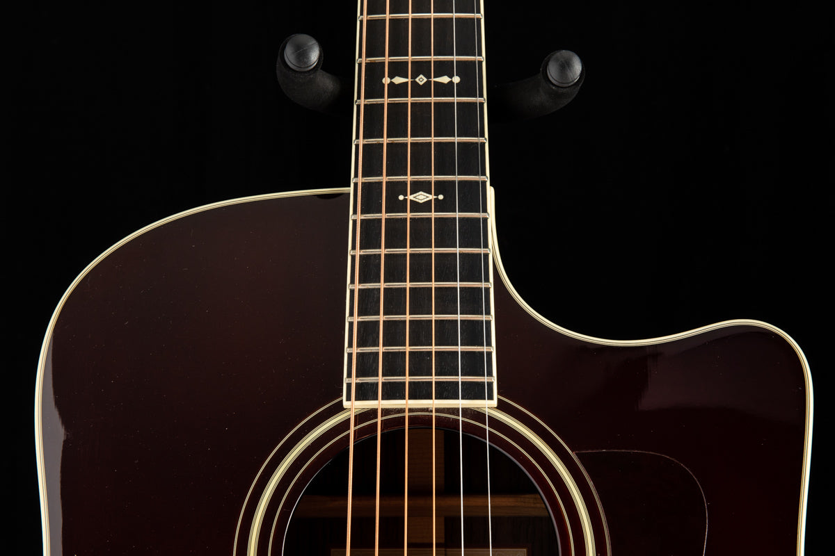 Used Taylor 710ce Acoustic Guitar - Sunburst | Shop Used Guitars