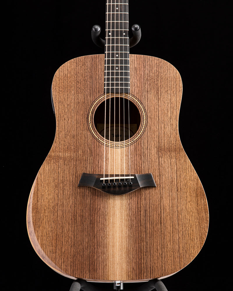High-End Acoustic Guitars | Shop New & Used Acoustic Guitars