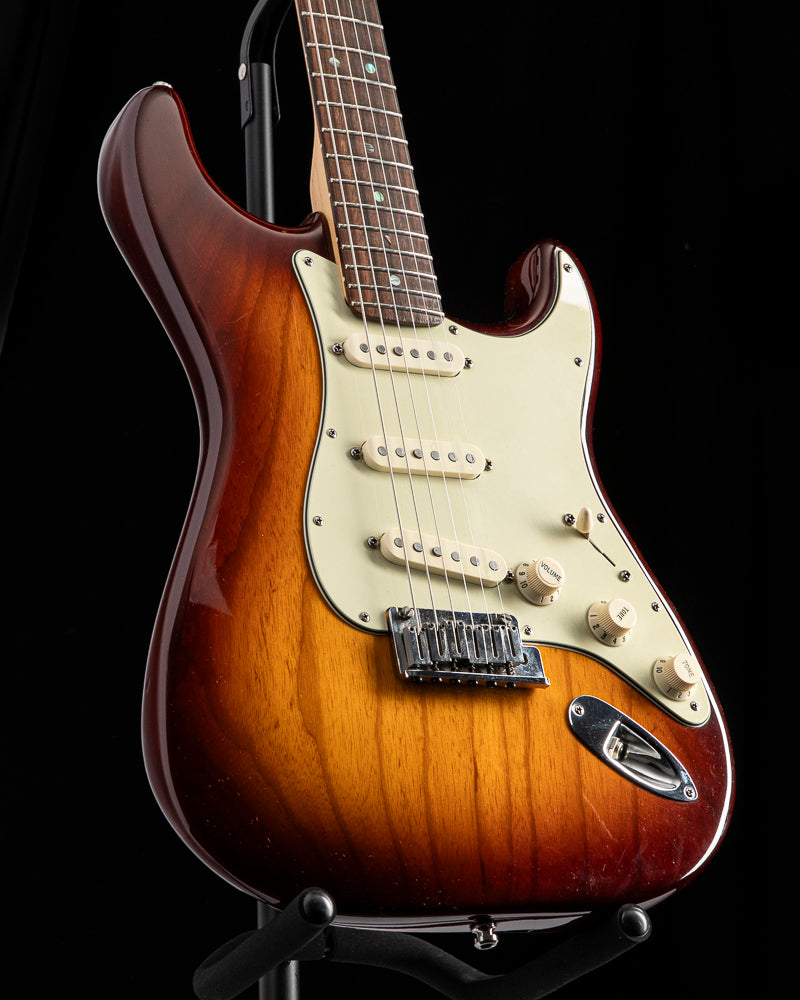 Used Fender American Deluxe Stratocaster Sienna Sunburst