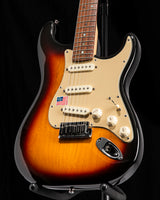 Used Fender American Deluxe Stratocaster 3-Color Sunburst
