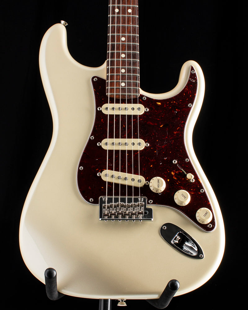 Used Fender American Showcase Stratocaster Olympic White