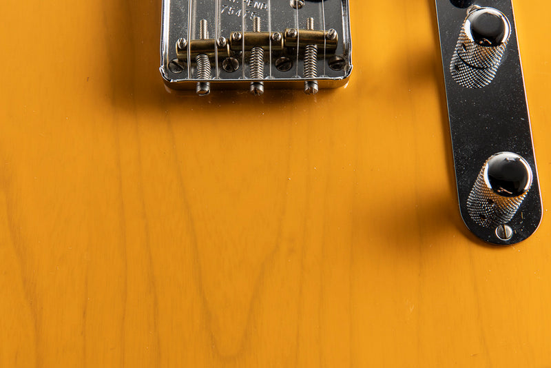 Used Fender American Vintage '52 Telecaster Butterscotch Blonde