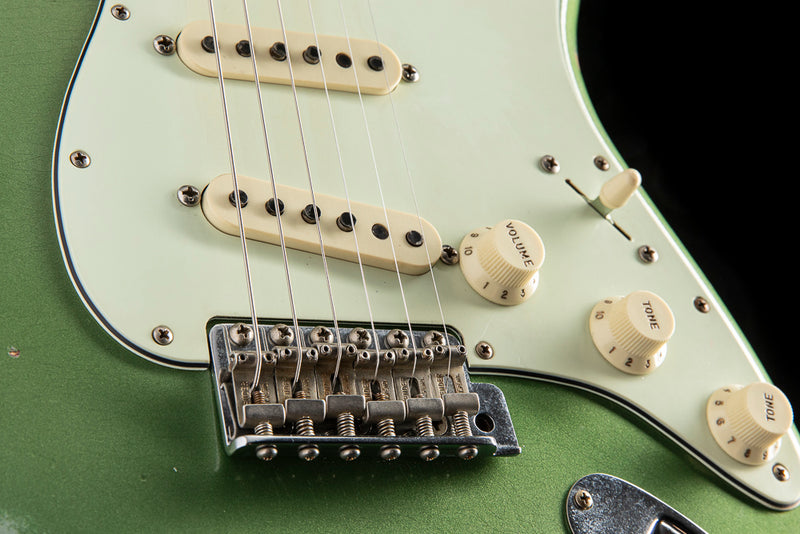 Used Fender Custom Shop Relic '64 Special Strat Aged Sage Green Metallic