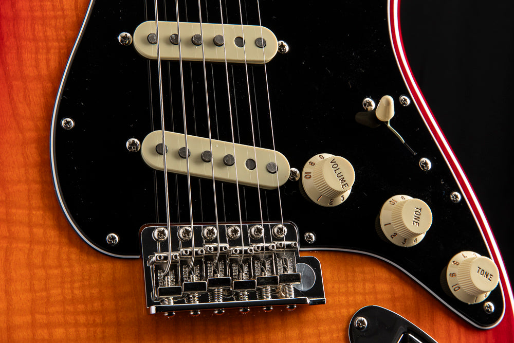 Fender Rarities Flame Ash Top Stratocaster | Plasma Red Burst Strat