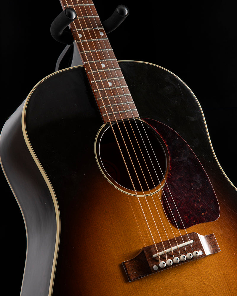 Used Gibson Custom J-45 True Vintage Tobacco Sunburst