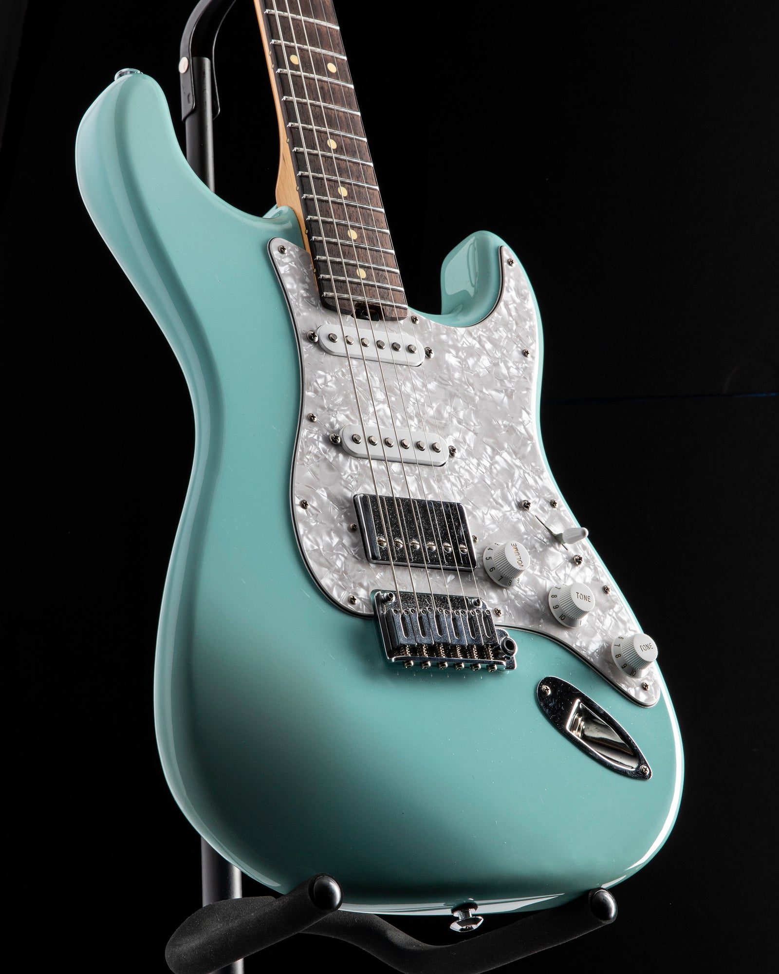 Used Iconic Guitars Vintage Modern S-HR Daphne Blue