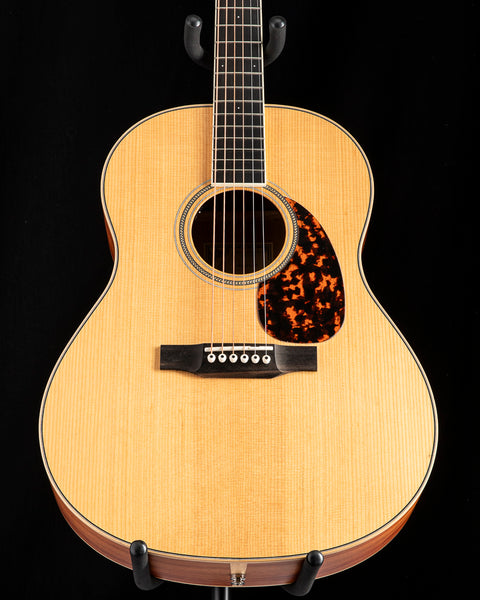 Larrivee L-03 | Acoustic Corner
