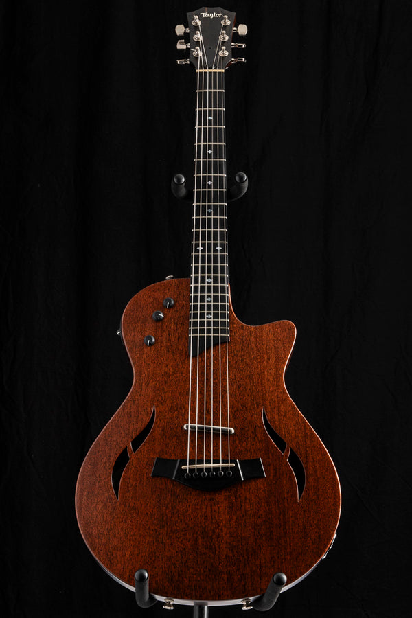 Used Taylor T5z Classic Mahogany